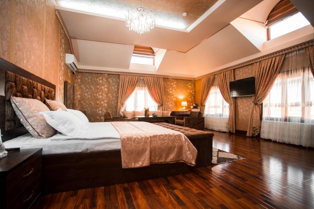 Caravan Castle Boutique Hotel بخارى المظهر الخارجي الصورة